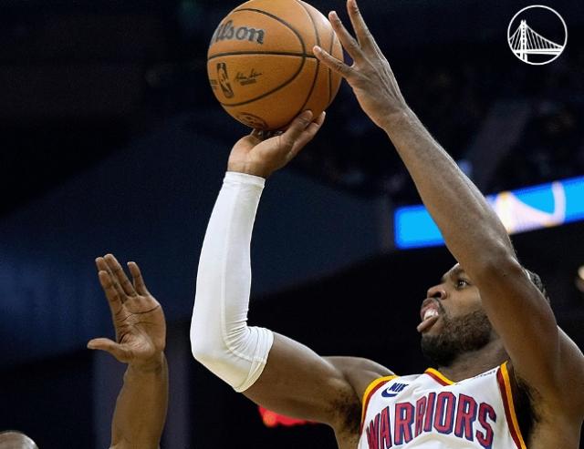 安卓iOS-【现场】三分反扑野火燎原 勇士逆转鹈鹕迎主场首胜